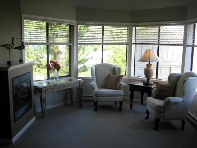 The Lodge At Weir'S Beach Metchosin Экстерьер фото