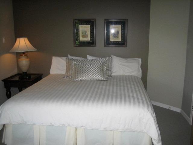 The Lodge At Weir'S Beach Metchosin Номер фото