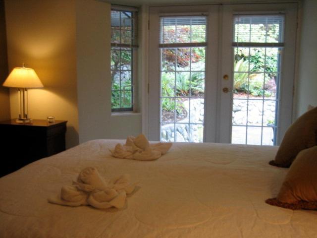 The Lodge At Weir'S Beach Metchosin Экстерьер фото