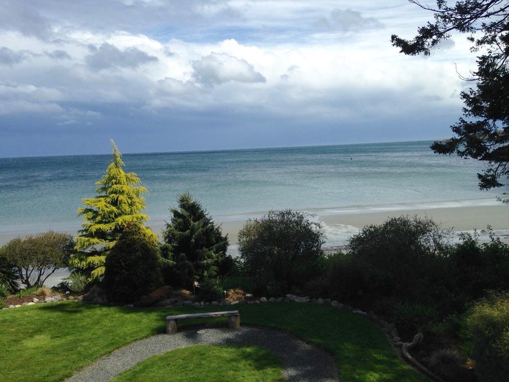 The Lodge At Weir'S Beach Metchosin Экстерьер фото